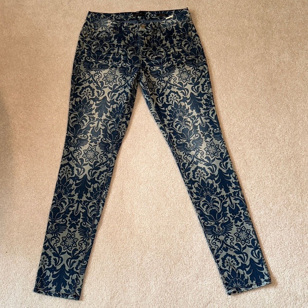 The Sacred Jegging, Size 11